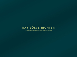 Kay-Sölve Richter TCM Projektbeispiel für Logo Design und Corporate Design, Corporate Design Agentur, Designagentur, Design, Agentur Frankfurt, Brand Design, Grafik Design, Web Design